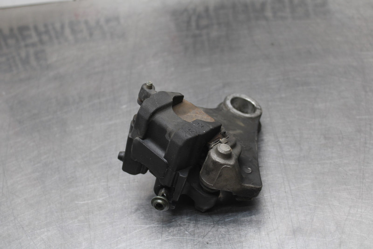 07-08 YAMAHA YZF R1 REAR BACK BRAKE CALIPER W MOUNT BRACKET BB771