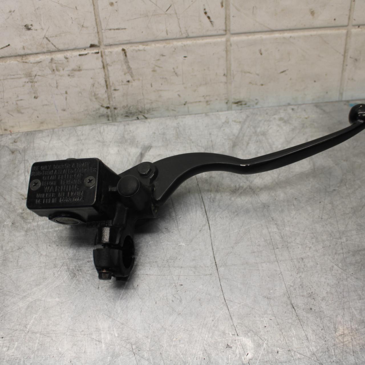 2015 Kawasaki Ninja 300 EX300B ABS FRONT BRAKE MASTER CYLINDER w/ LEVER BB518