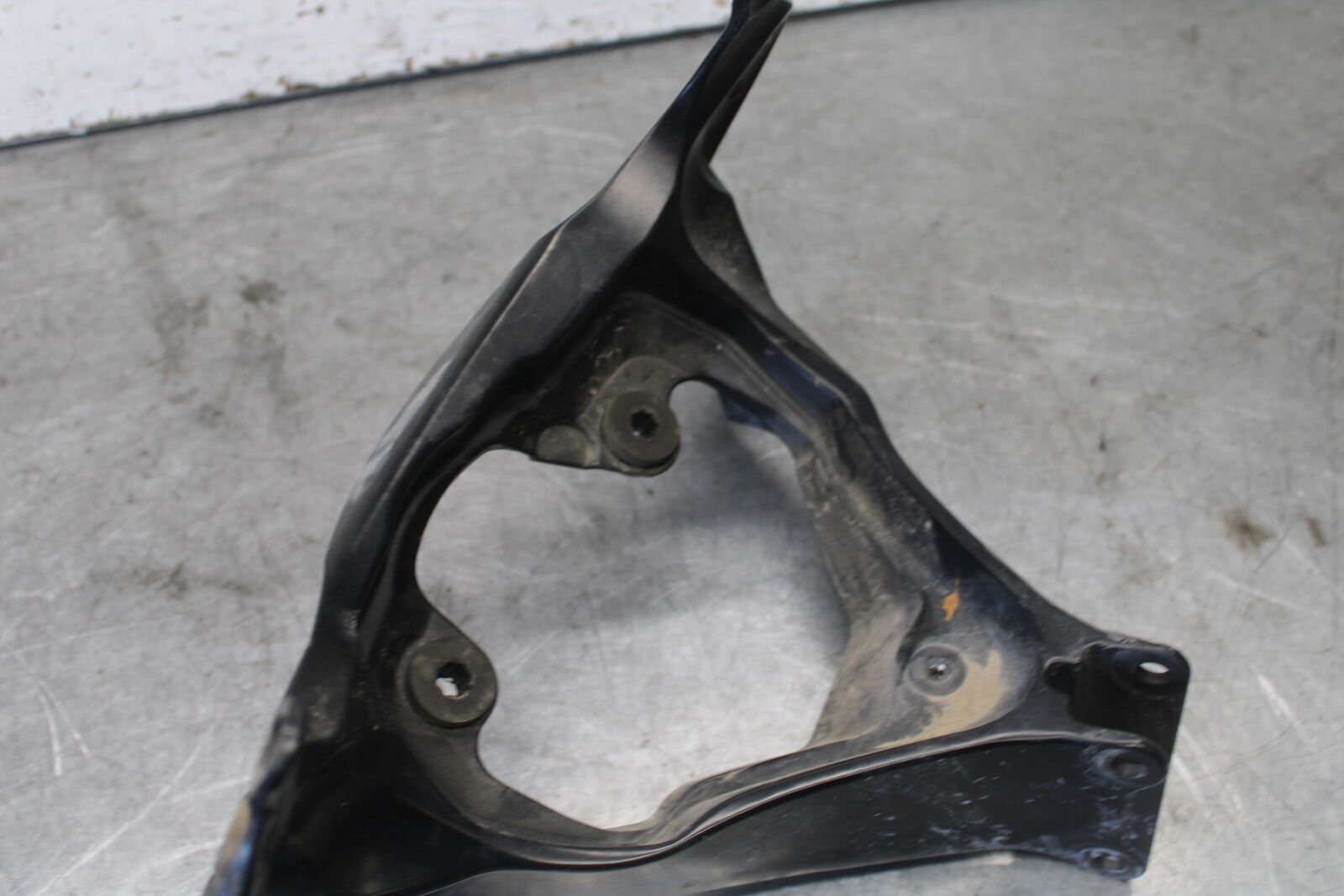 06-07 SUZUKI GSXR 600 UPPER FAIRING MIRROR GAUGES STAY BRACKET BB694