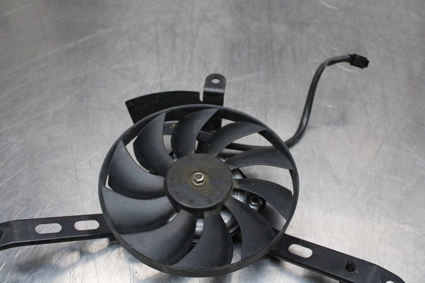 14-17 YAMAHA FZ07 ENGINE RADIATOR COOLING FAN BB162