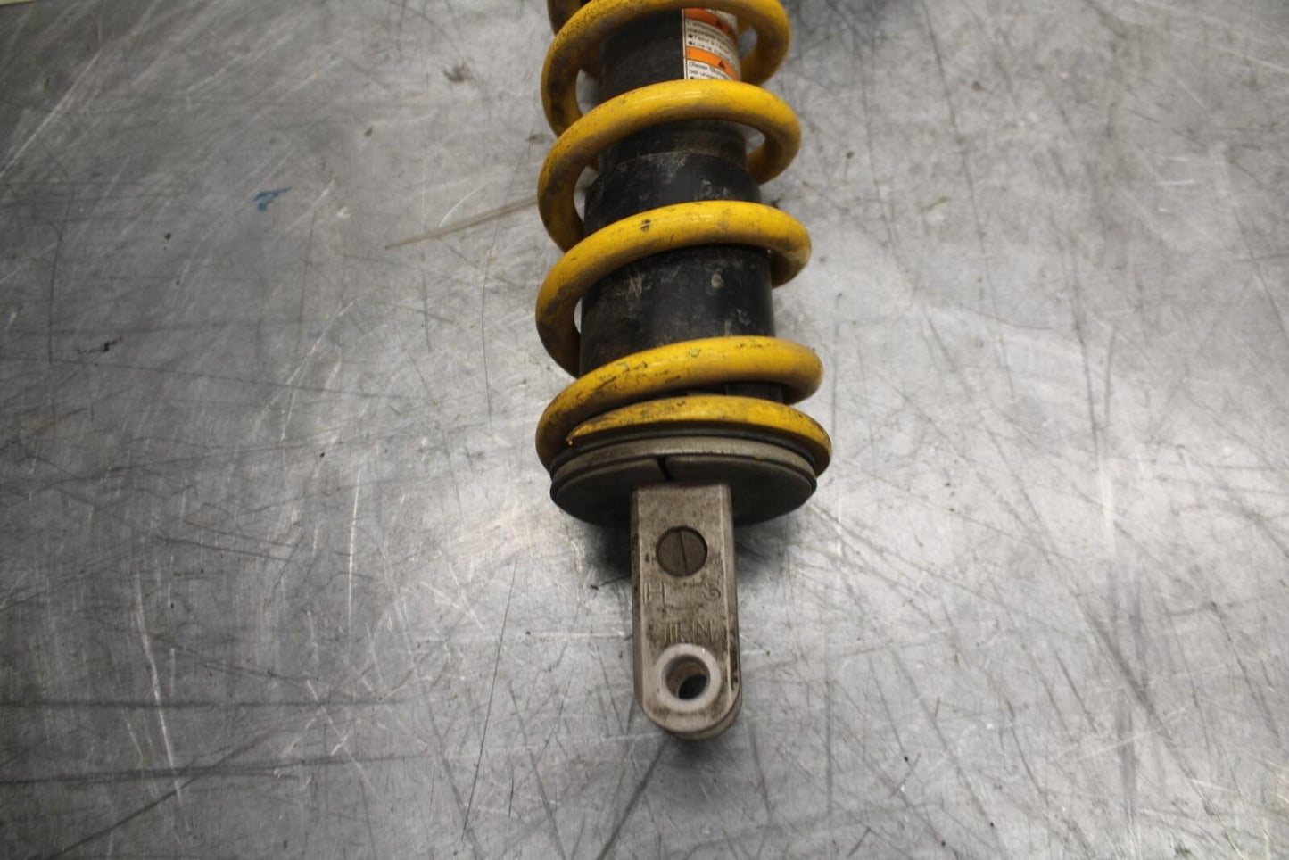 2006 Suzuki GSXR600 REAR BACK SHOCK ABSORBER SUSPENSION 62100-01H00-163 BB245 B