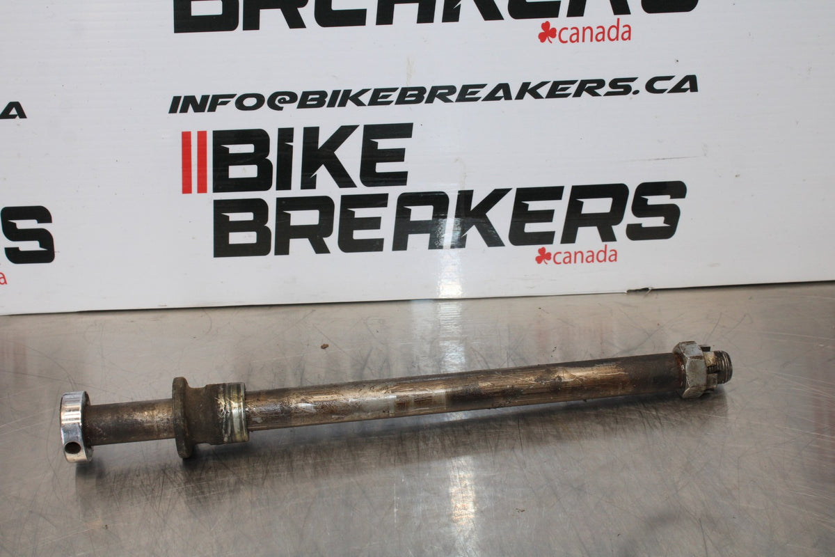 76-77 HONDA GOLDWING 1000 REAR AXLE BACK WHEEL RIM PIVOT BOLT AXEL BB171