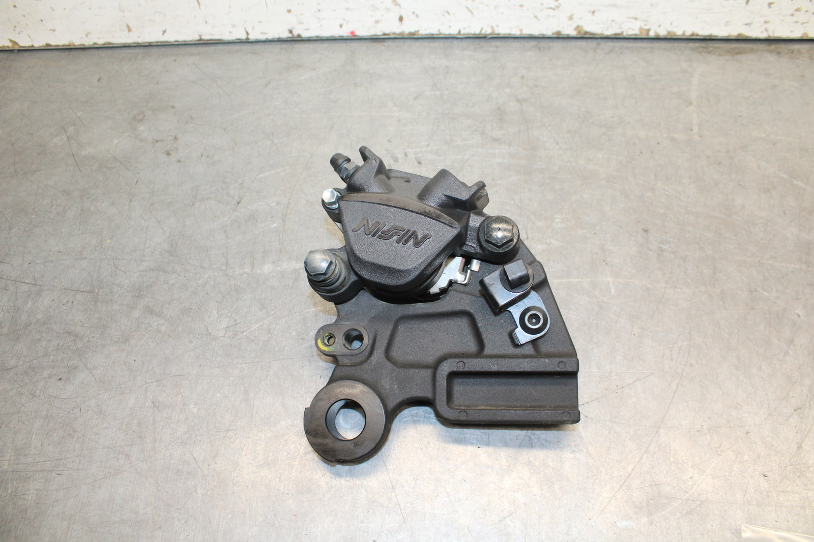 18-24 KAWASAKI NINJA 650 REAR BACK BRAKE CALIPER W MOUNT BRACKET BB725