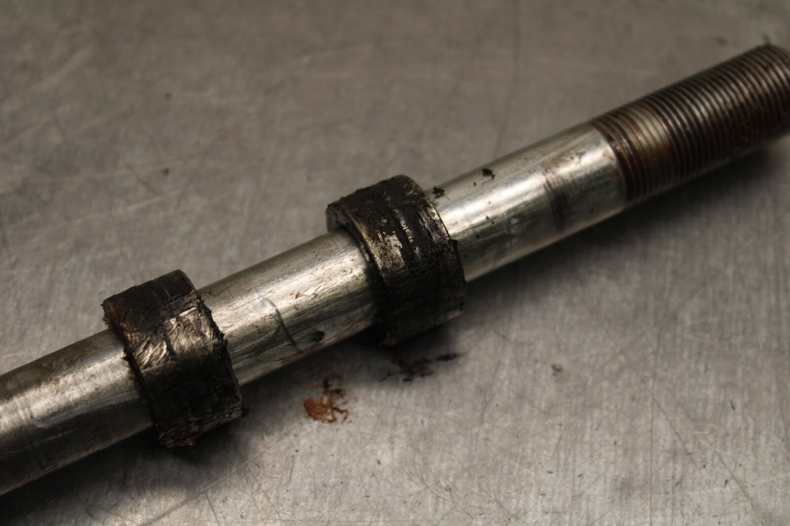 14-15 KAWASAKI NINJA 650 EX650F ABS FRONT WHEEL RIM AXLE PIVOT BOLT BB741