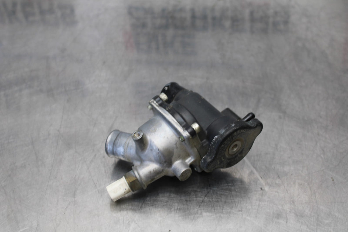 08 KAWASAKI VULCAN 900 THERMOSTAT W HOUSING ASSEMBLY BB184