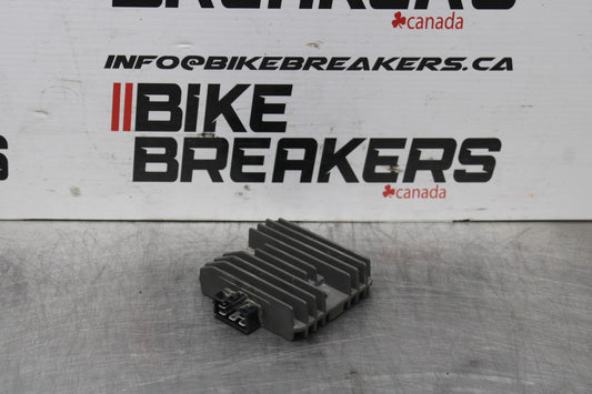 23 YAMAHA YZF R3 RECTIFIER VOLTAGE REGULATOR BB806