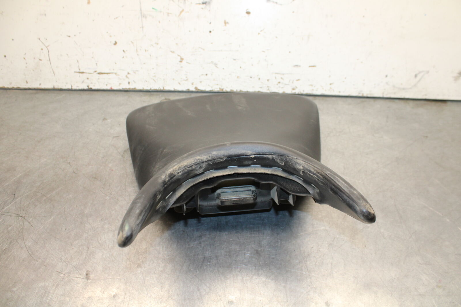 19-24 YAMAHA R3 FRONT DRIVERS SEAT PAD SADDLE PILLION BB736