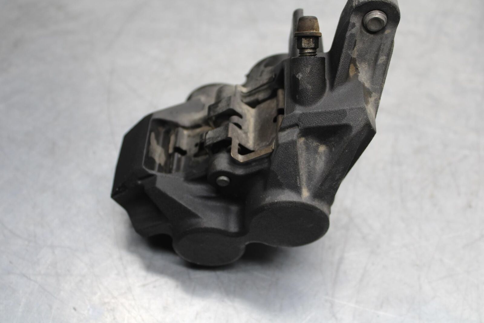 2012 Yamaha FZ8 RIGHT LEFT FRONT BRAKE CALIPER SET PAIR CALIPERS BB550