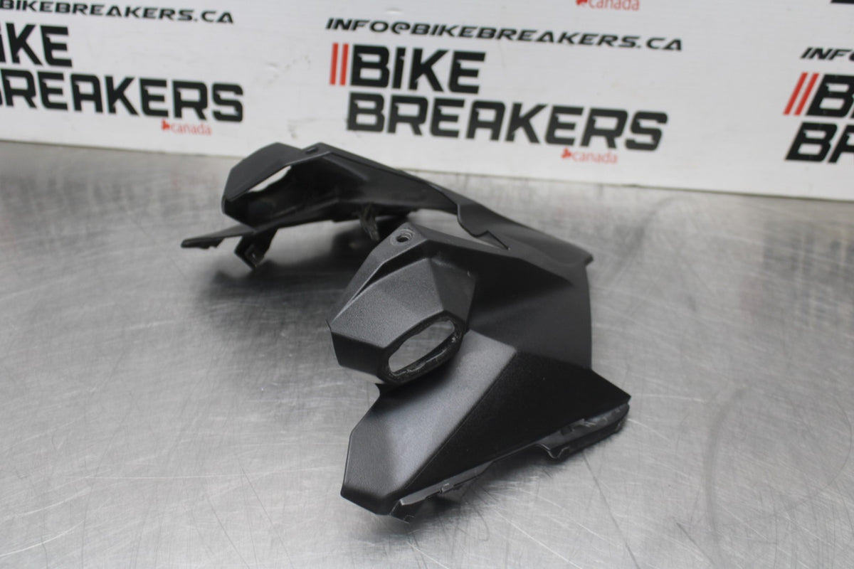 18-26 KAWASAKI Z400 FRONT CENTER COWL FAIRING BB852