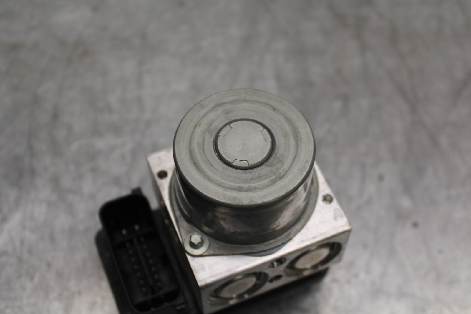 22-24 YAMAHA XSR900 ABS PUMP UNIT MODULE BB710