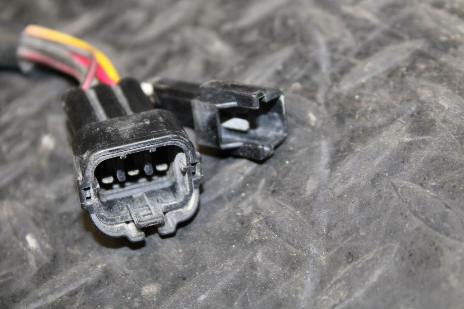 06-07 KAWASAKI NINJA ZX10R RIGHT CLIP ON HANDLE KILL OFF START SWITCH BB186