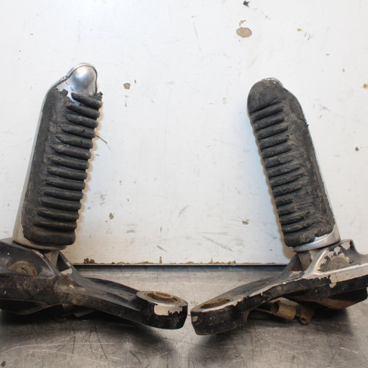 1988 Suzuki Katana 600 GSX600F FRONT FOOT RESTS PEGS STEPS SET PAIR BB94