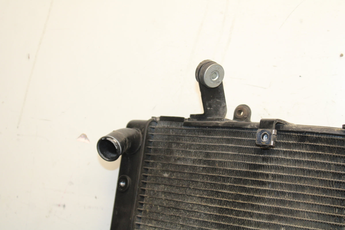 06 YAMAHA YZF R6 ENGINE RADIATOR MOTOR COOLER RADIATER 2C0-12461-00-00 BB716