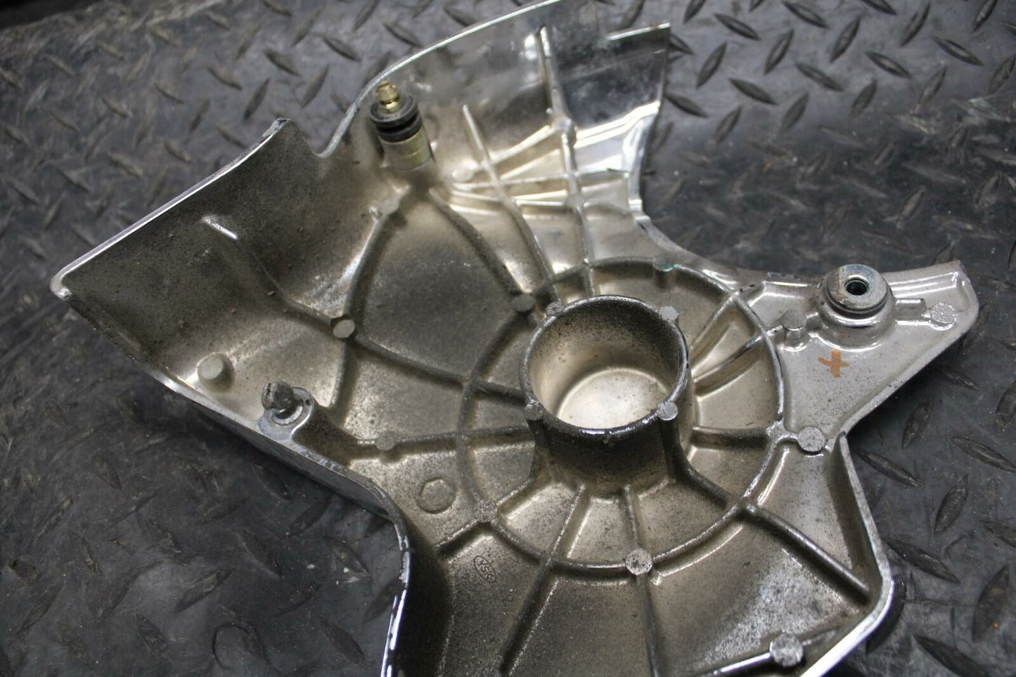 03-05 HONDA SHADOW CLASSIC 750 ENGINE SPROCKET COVER BB229
