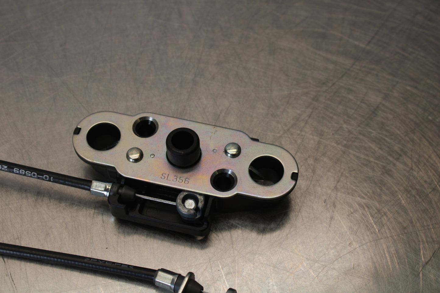 23-24 KAWASAKI NINJA ZX14R REAR PASSENGER SEAT LATCH LOCK ASSEMBLY BB169