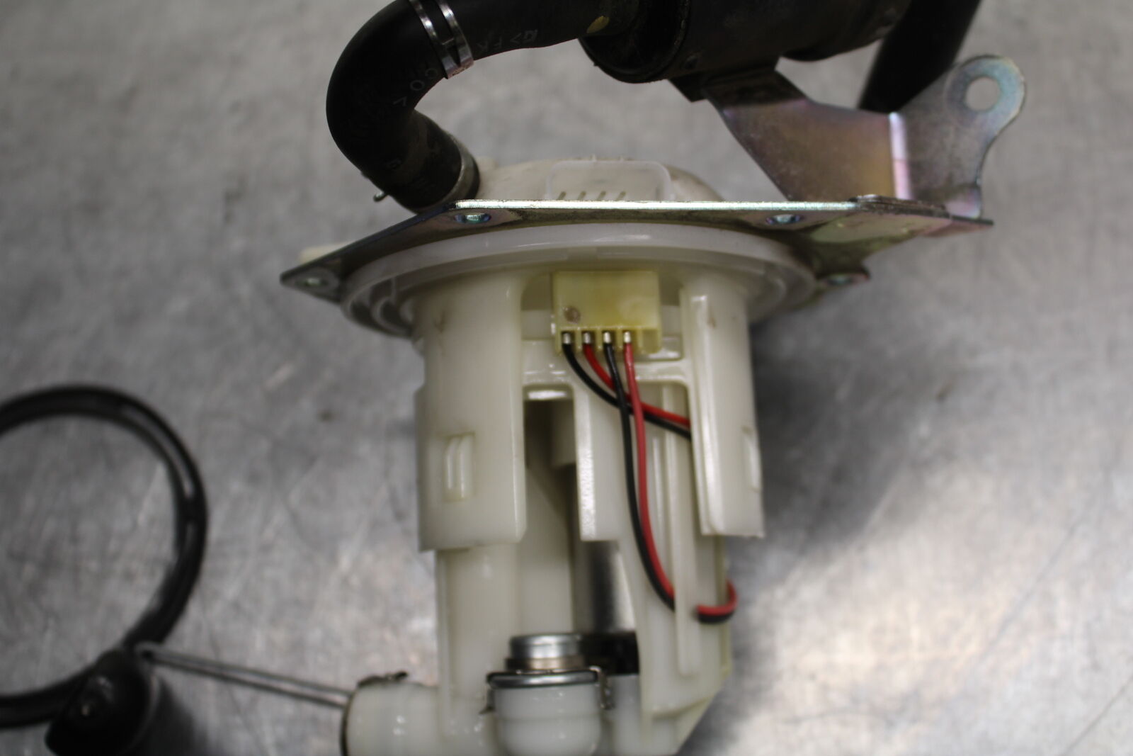 15-16 HONDA CB300F FUEL PUMP GAS PETROL SENDER UNIT BB740