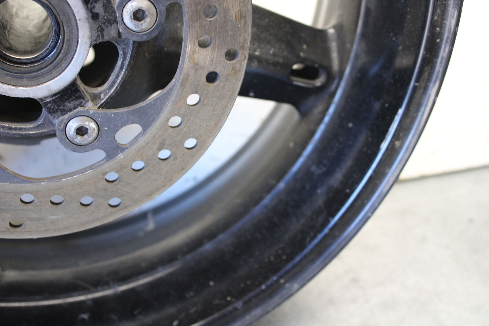 05-06 SUZUKI GSXR1000 REAR WHEEL BACK RIM BB677