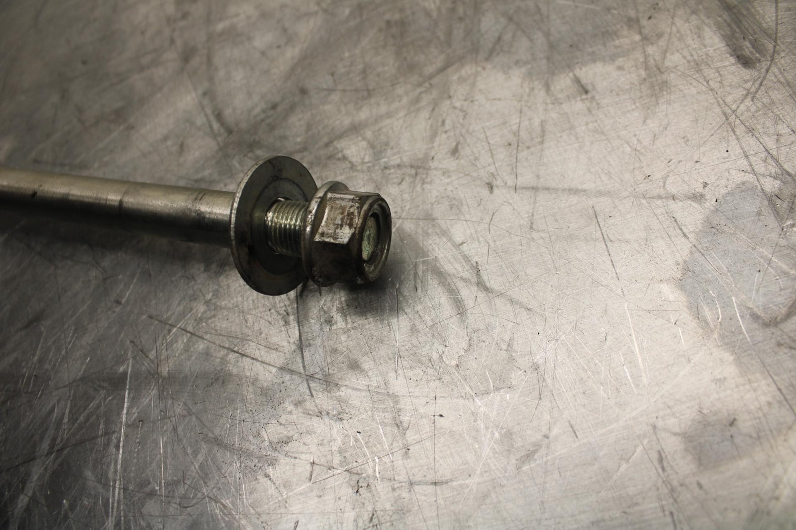 17-23 SUZUKI GSXR 250 GSX250RL8 REAR AXLE BACK WHEEL RIM PIVOT BOLT AXEL BB490