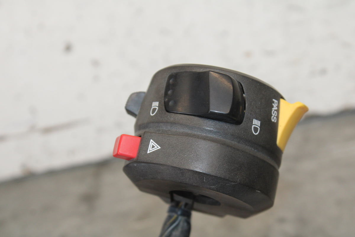 06-07 SUZUKI GSXR 600 RIGHT CLIP ON HANDLE KILL OFF START SWITCH SWITCHES BB694