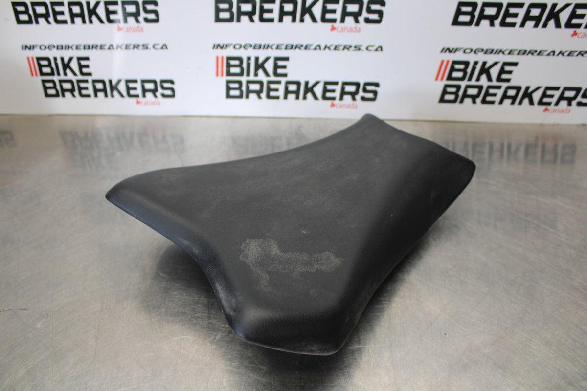 19-23 KAWASAKI NINJA ZX6R FRONT DRIVERS SEAT PAD SADDLE PILLION BB188
