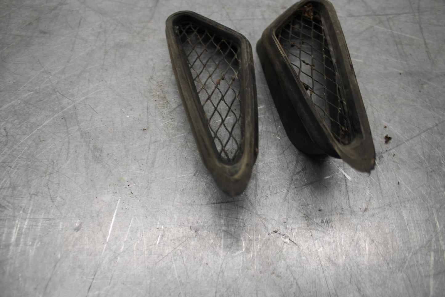 07-08 KAWASAKI CONCOURS 1400 ABS AIR INTAKE GRILL BB449