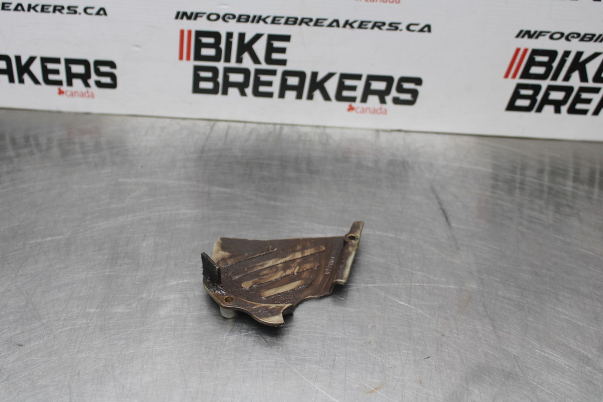 02 DUCATI MONSTER 620 ENGINE SPROCKET COVER BB851