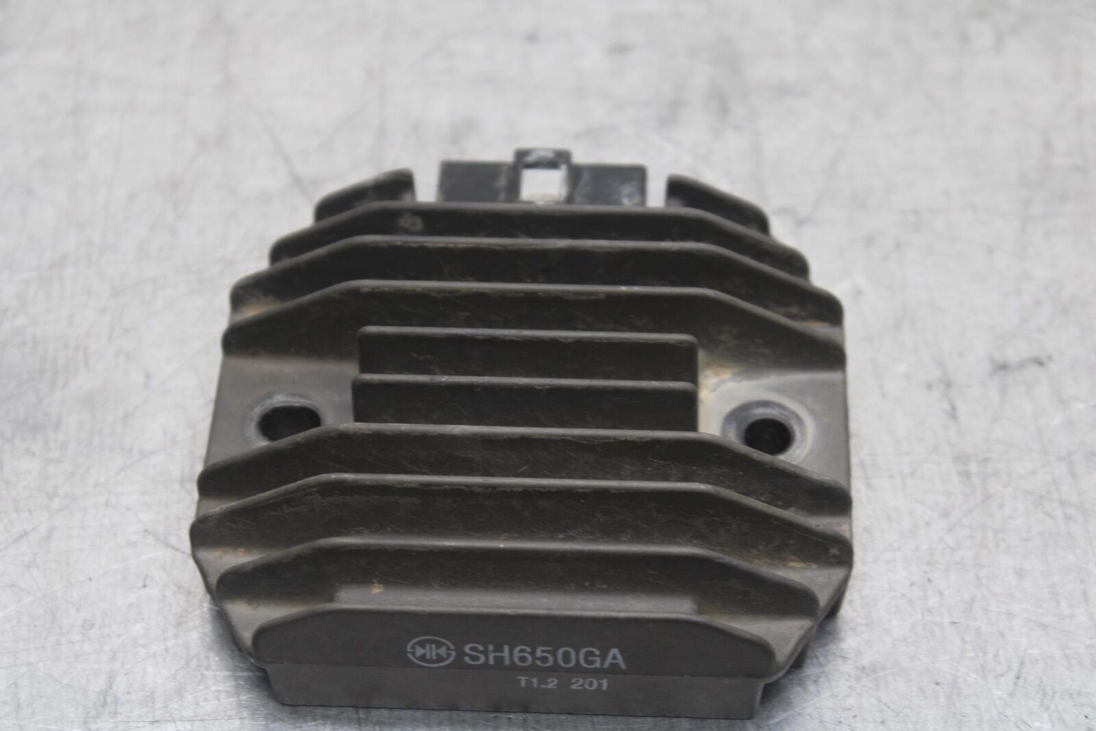 2009 Kawasaki Ninja 250R EX250J RECTIFIER VOLTAGE REGULATOR 21061-1003 BB87