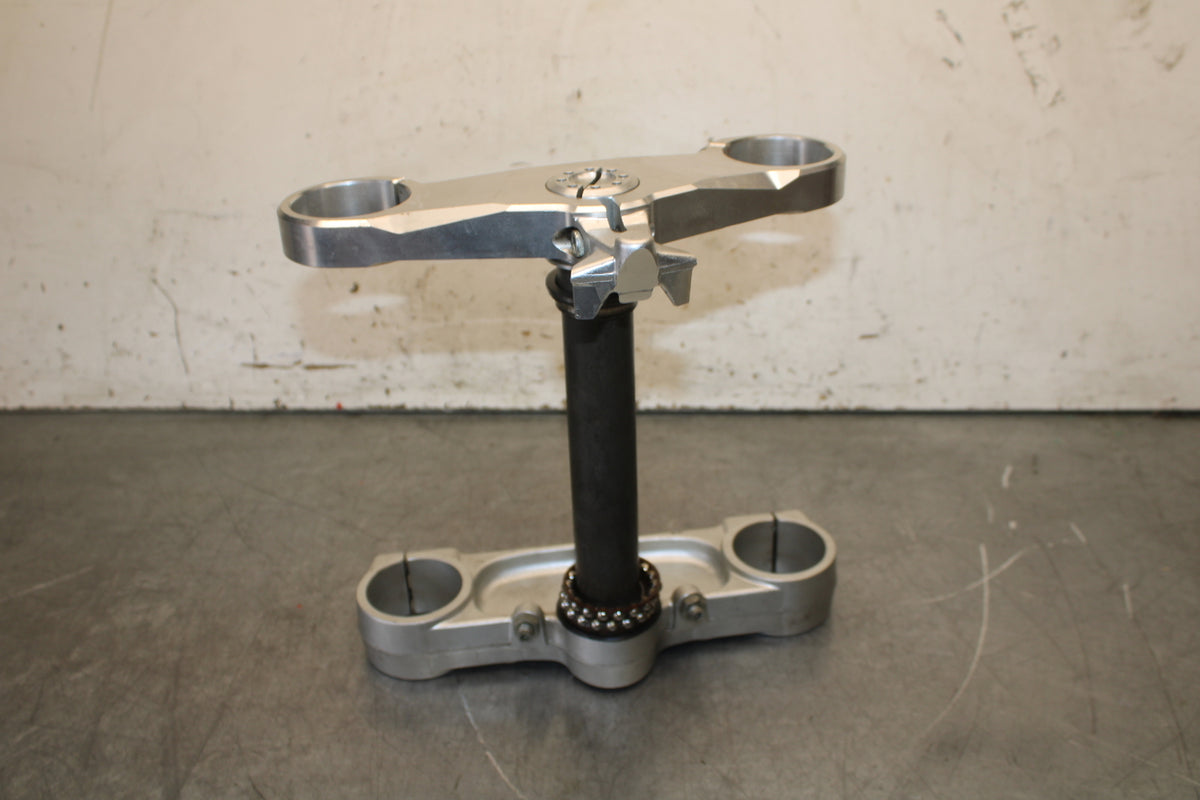 08-10 DUCATI 848 FRONT FORKS CLAMP TRIPLE TREE STEM SET BB705