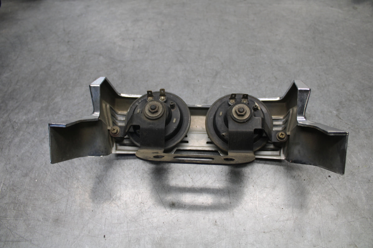 85-86 SUZUKI MADURA 1200 HORN SIGNAL  BB691