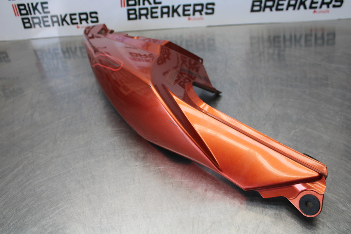 03 SUZUKI SV650S RIGHT REAR BACK TAIL FAIRING COWL SHROUD BB167