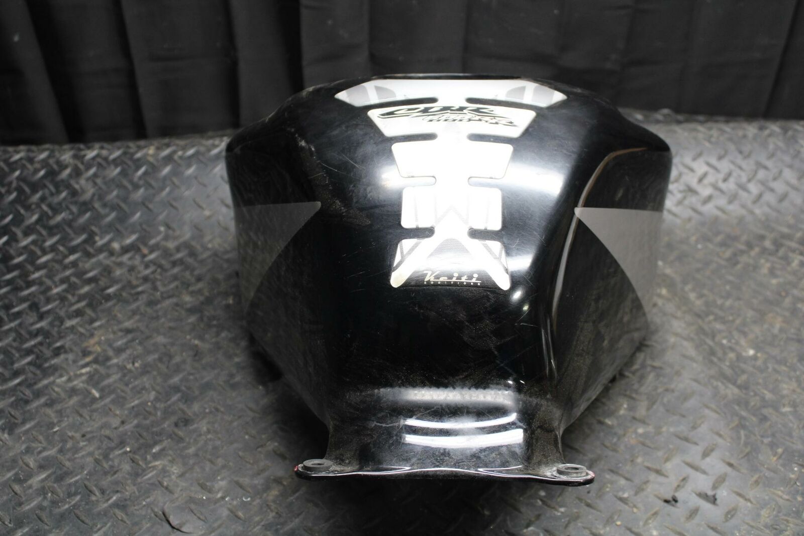 03-04 HONDA CBR600RR GAS TANK FUEL CELL COVER FAIRING COWL BB218