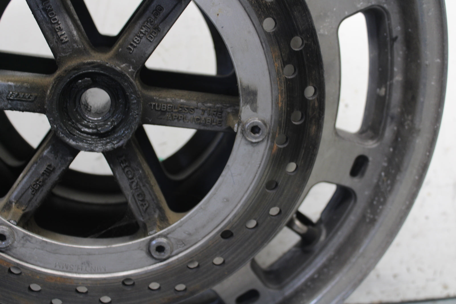 93-00 HONDA GOLDWING 1500 GL1500SE FRONT WHEEL FRONT RIM BB700