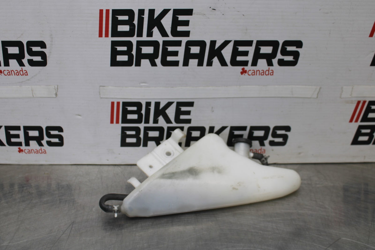 11-26 SUZUKI GSXR750 COOLANT WATER TANK RESERVOIR BOTTLE BB900
