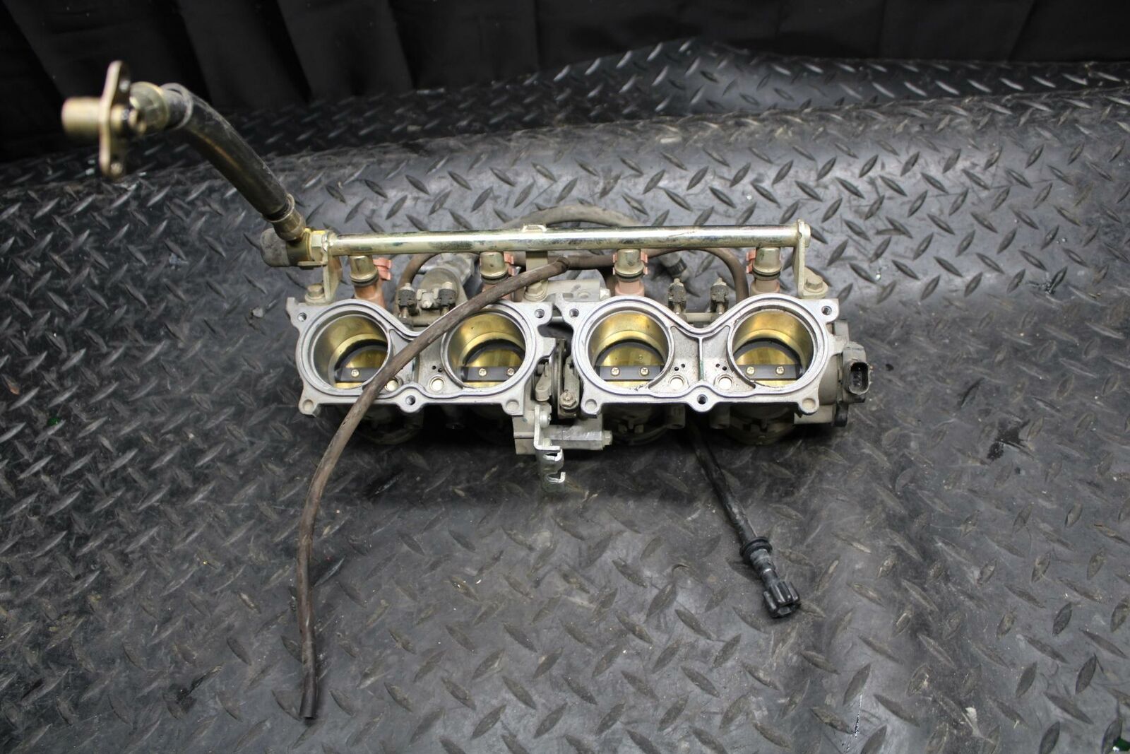 03-04 HONDA CBR600RR MAIN FUEL INJECTORS / THROTTLE BODIES 16400-MEE-672 BB200