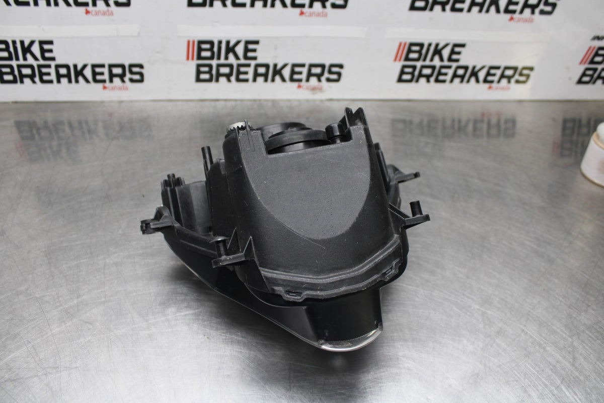 06-07 SUZUKI GSXR 600 AFTERMARKET FRONT HEADLIGHT HEAD LIGHT LAMP BB880