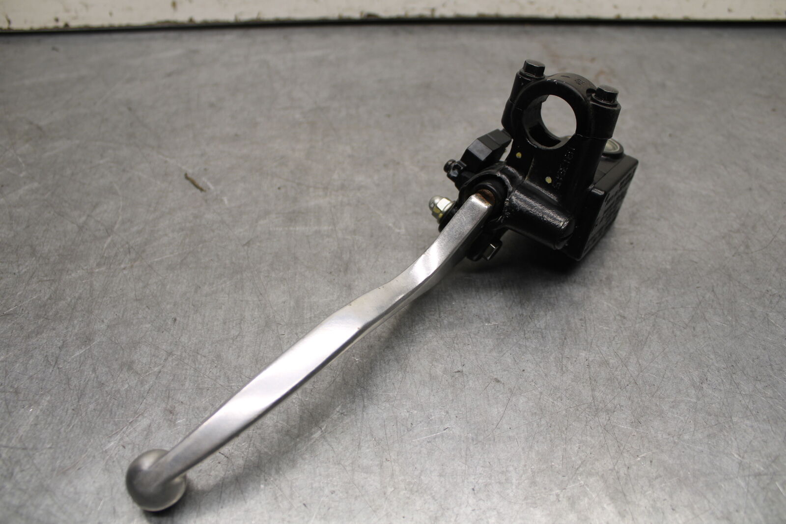 13-15 HONDA CBR500R FRONT BRAKE MASTER CYLINDER w/ LEVER 45510-MGZ-305 BB315