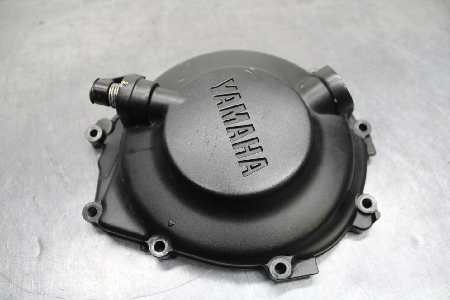 03-05 YAMAHA YZF R6  CLUTCH SIDE ENGINE MOTOR COVER BB132