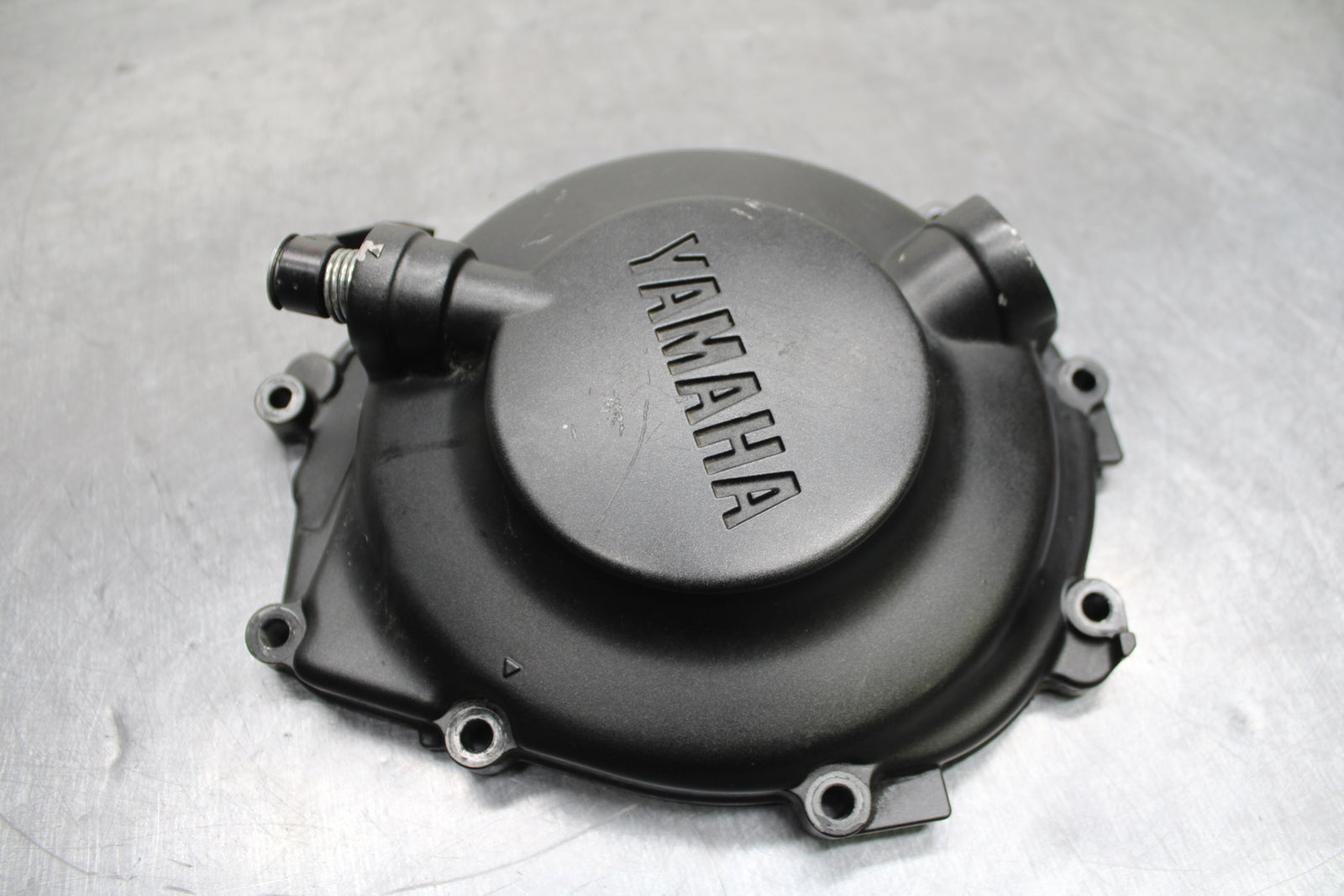 03-05 YAMAHA YZF R6  CLUTCH SIDE ENGINE MOTOR COVER BB132