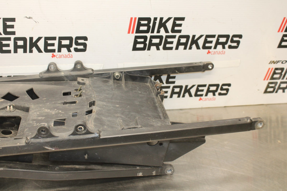03 YAMAHA YZF R1 REAR SUBFRAME BACK SUB FRAME BB895