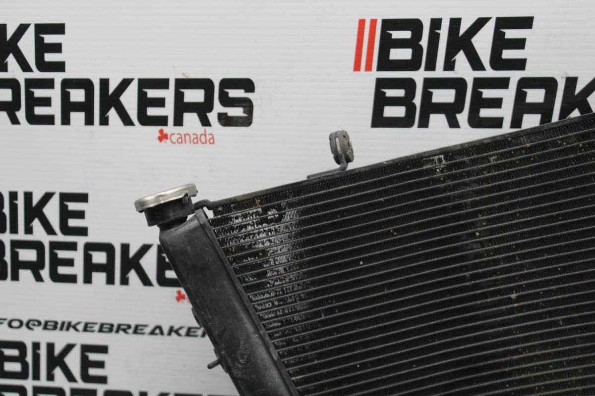 08-10 SUZUKI GSXR 600 ENGINE RADIATOR MOTOR COOLER COOLING RADIATER BB835