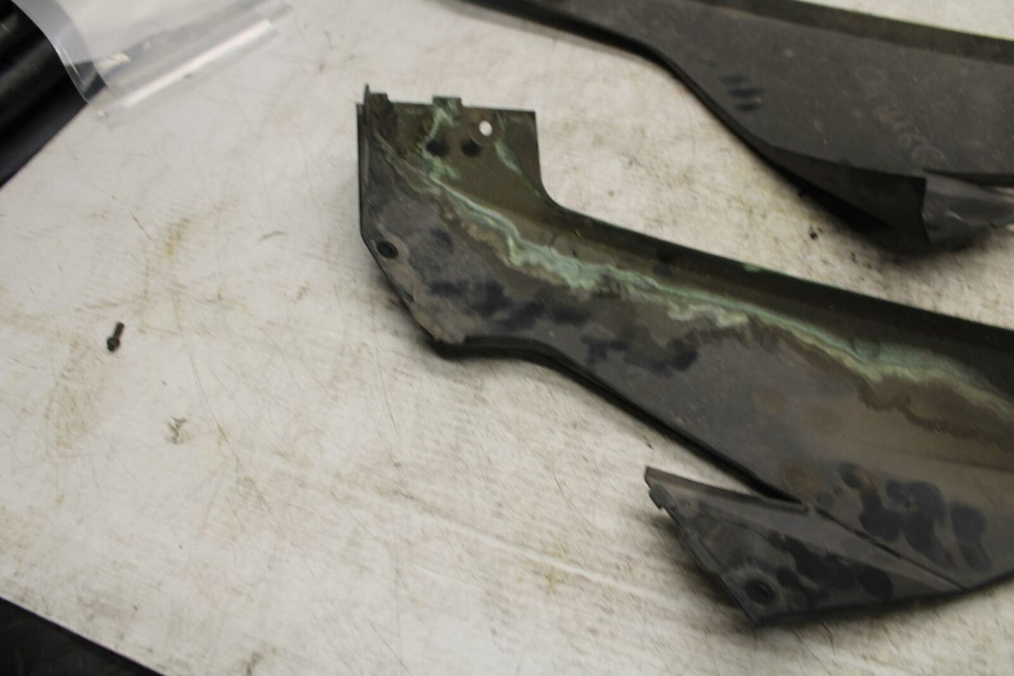 12-13 KAWASAKI EX300 NINJA LOWER BOTTOM BELLY FAIRING COWL BB373