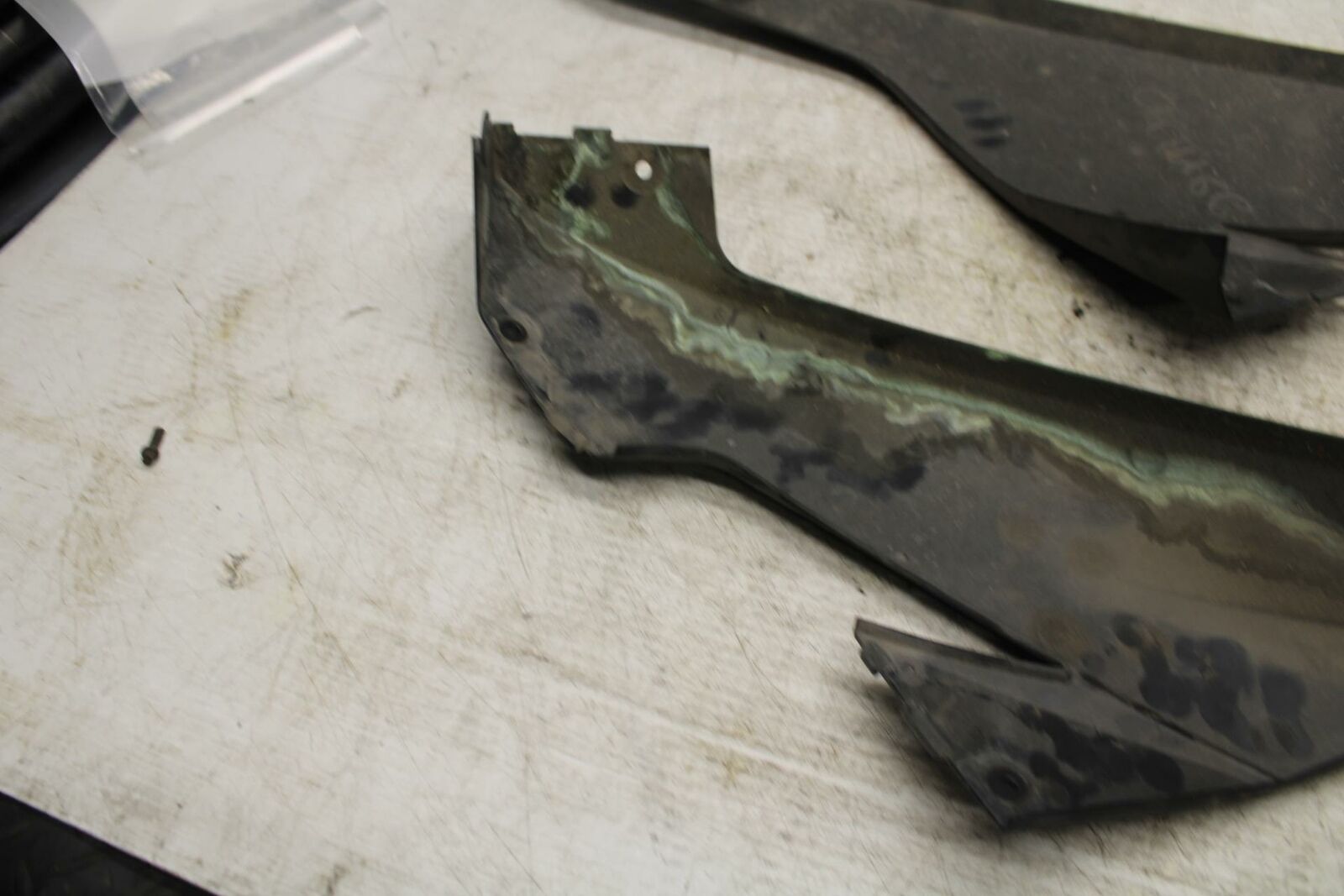 12-13 KAWASAKI EX300 NINJA LOWER BOTTOM BELLY FAIRING COWL BB373