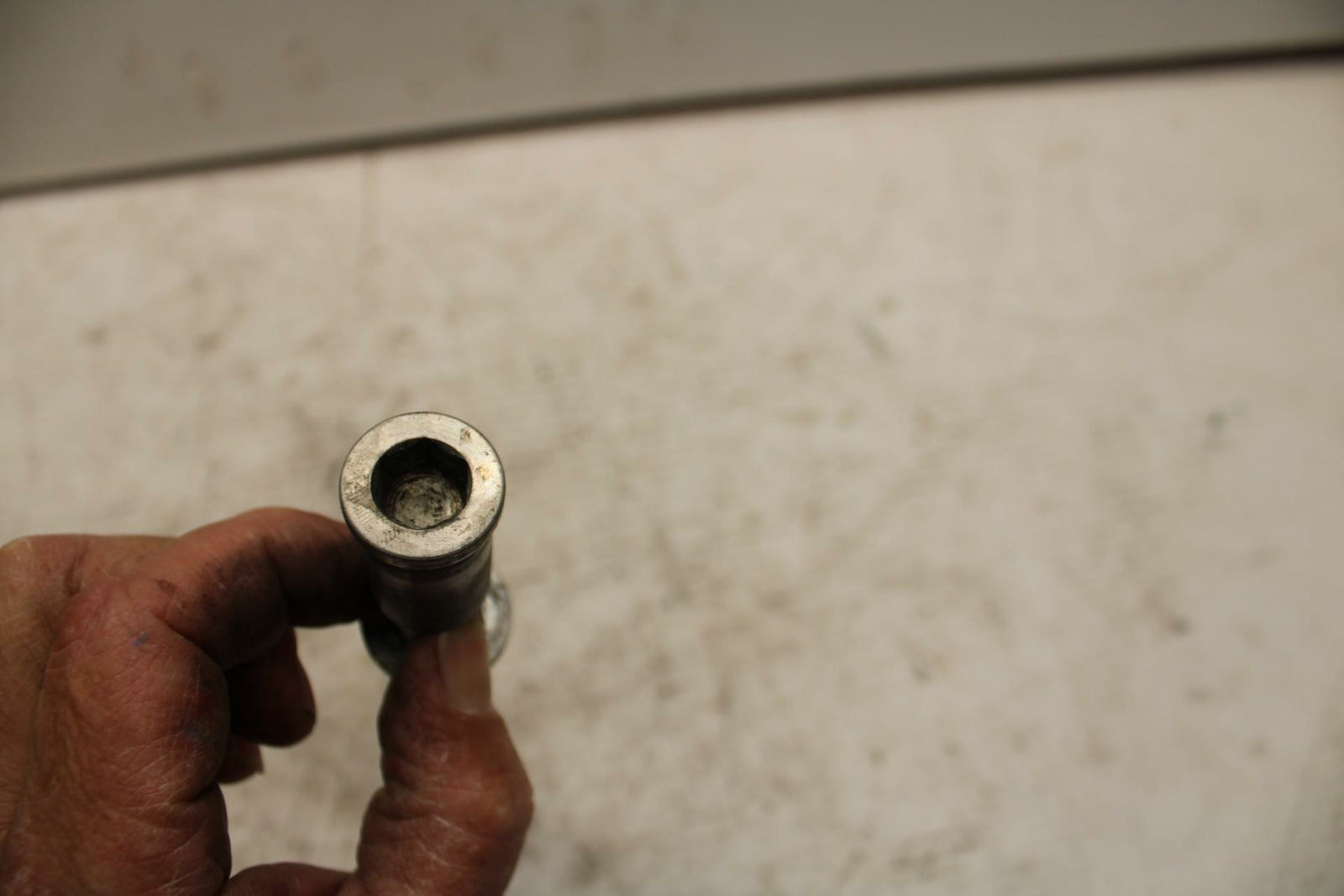 90-07 KAWASAKI ZZR 250 FRONT WHEEL RIM AXLE PIVOT BOLT BB298