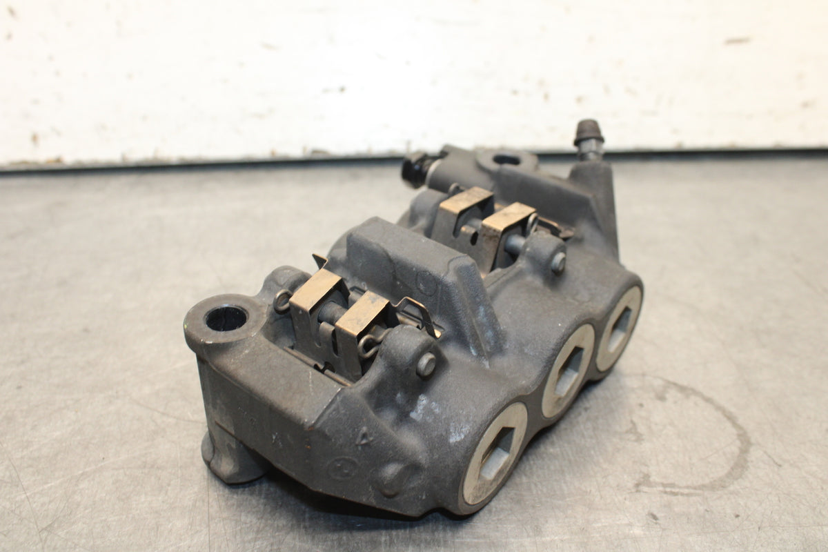 07-08 YAMAHA YZF R1 RIGHT LEFT FRONT BRAKE CALIPER SET PAIR CALIPERS BB675