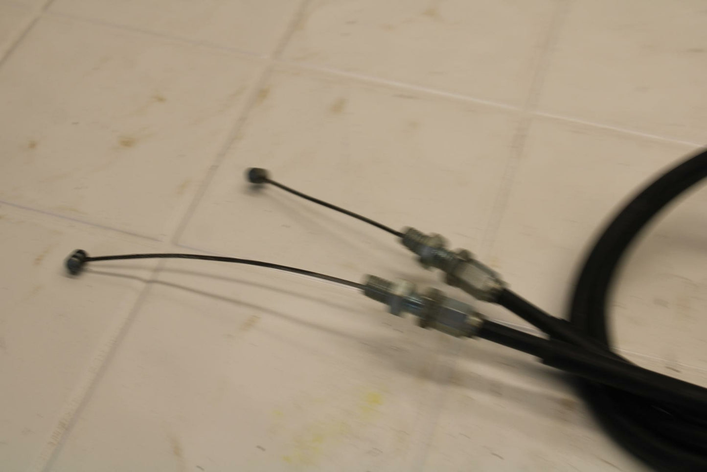 01-02 SUZUKI GSXR750 THROTTLE CABLES LINES BB402