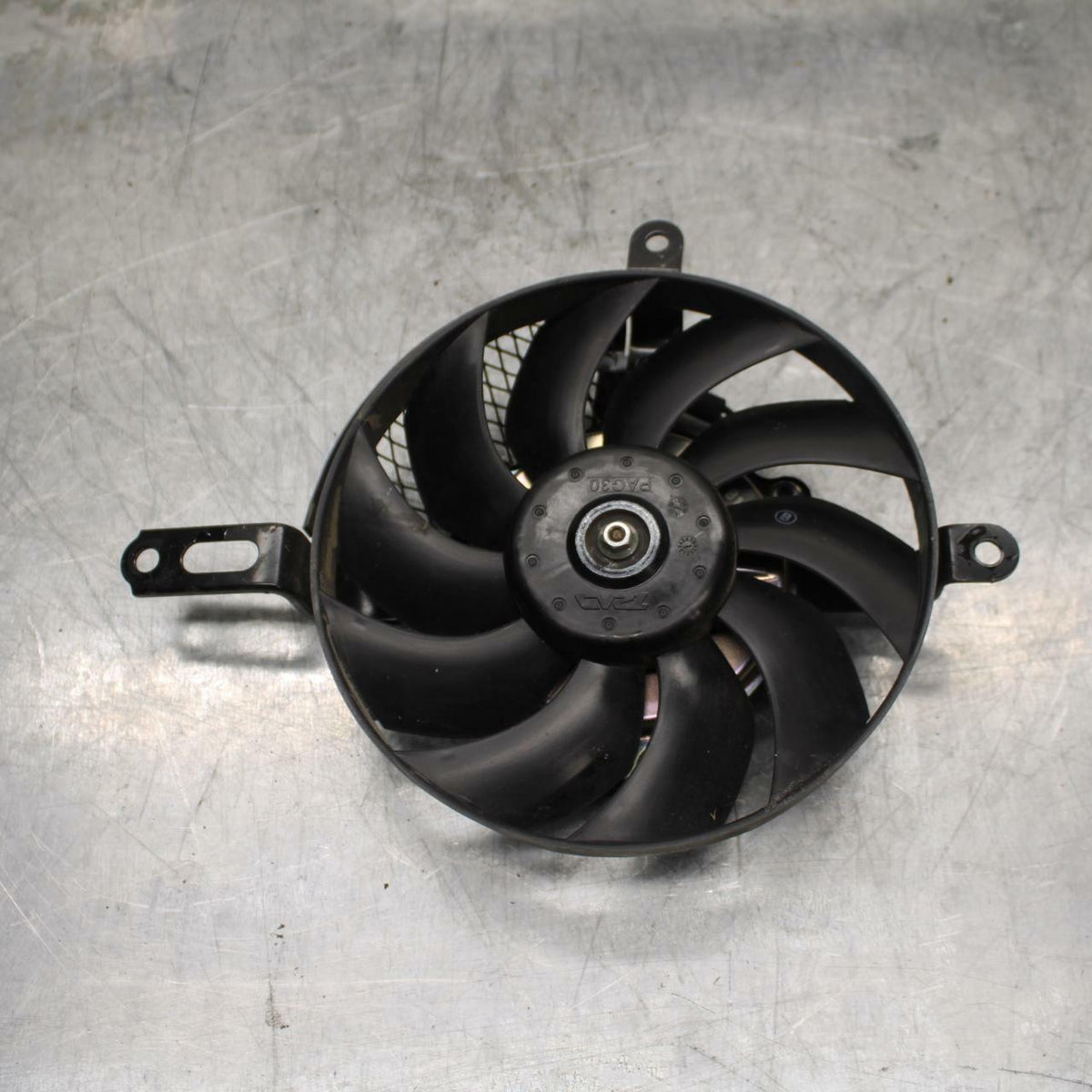 15-21 SUZUKI GSXR600 ENGINE RADIATOR COOLING FAN BB418