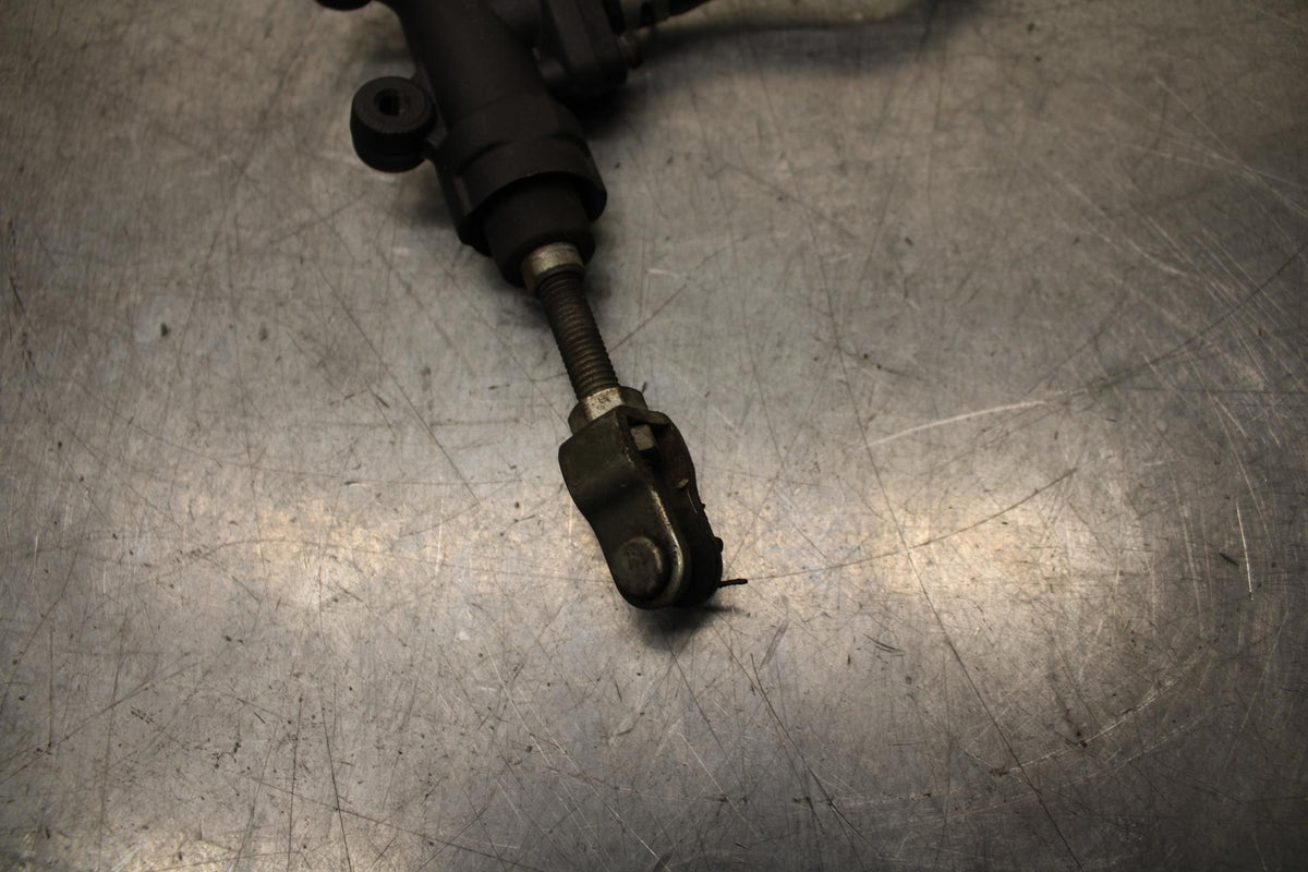 04-09 SUZUKI GS 500 FH GS500F REAR BACK BRAKE MASTER CYLINDER W RESERVOIR BB97