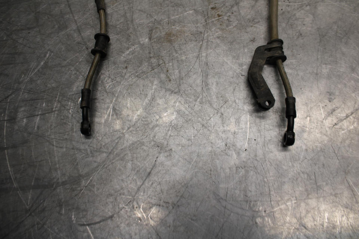18 YAMAHA YZF R1  FRONT BRAKE CALIPER HOSES LINES BB473