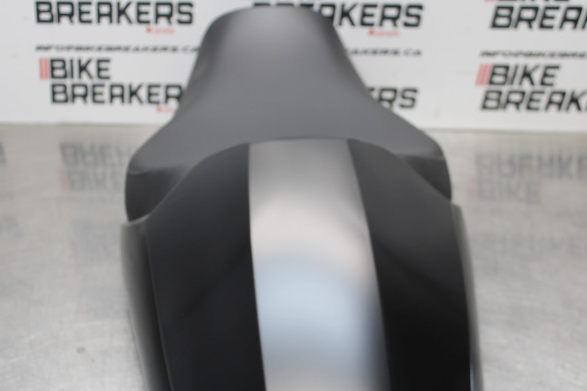23-24 KAWASAKI NINJA ZX14R NEW!! FRONT REAR SEAT SADDLE BB764