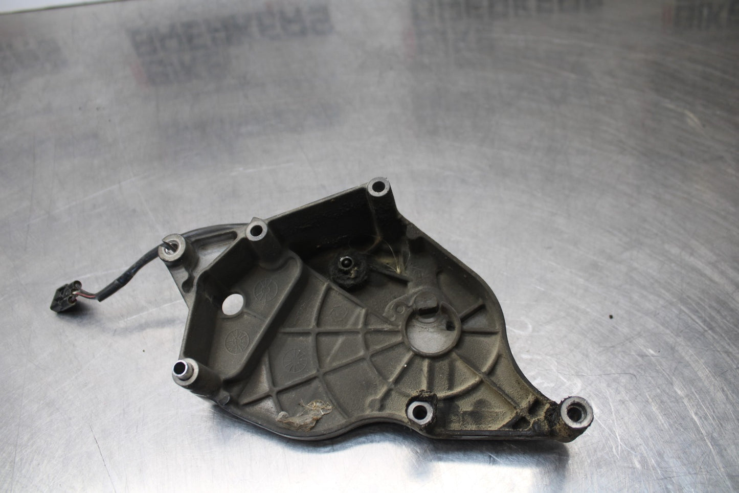 11-22 SUZUKI GSXR 600  ENGINE SPROCKET COVER BB193